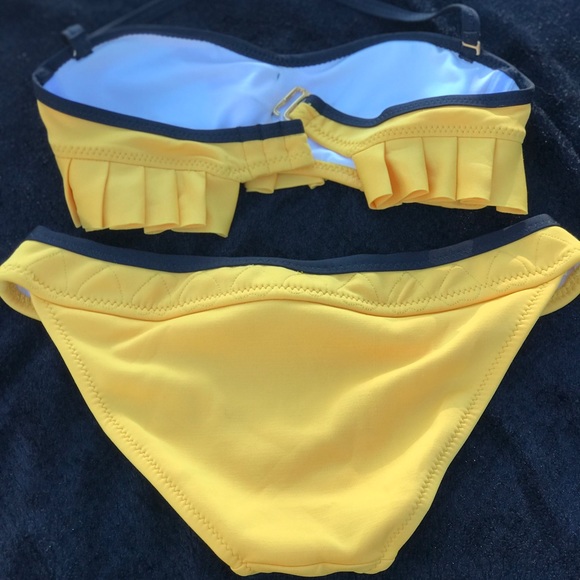 Yellow ruffle bikini swimsuit Betsey Johnson vintage pleated top bow neoprene - Picture 7 of 8